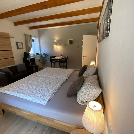 Grosses Doppelzimmer Mit Eigenem Bad Und Kuehlschrank, Frisch Saniert Friedrichskoog Eksteriør bilde